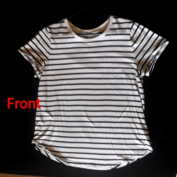 Old Navy Striped Black and White Womens T shirt Good condition Size Large - Picture 2 of 5
